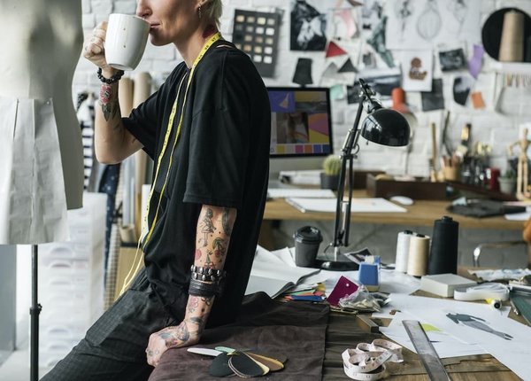 What Are the Most Stylish Smartwatch Bands for Tech-Savvy Professionals?