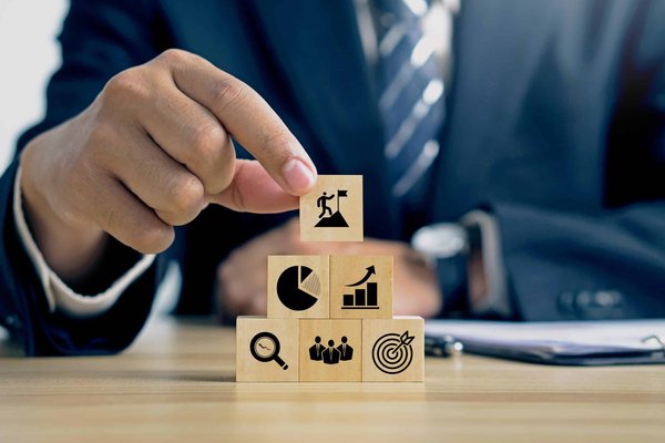 What Are the Top Financial KPIs a UK SaaS Start-Up Should Monitor for Sustained Growth?